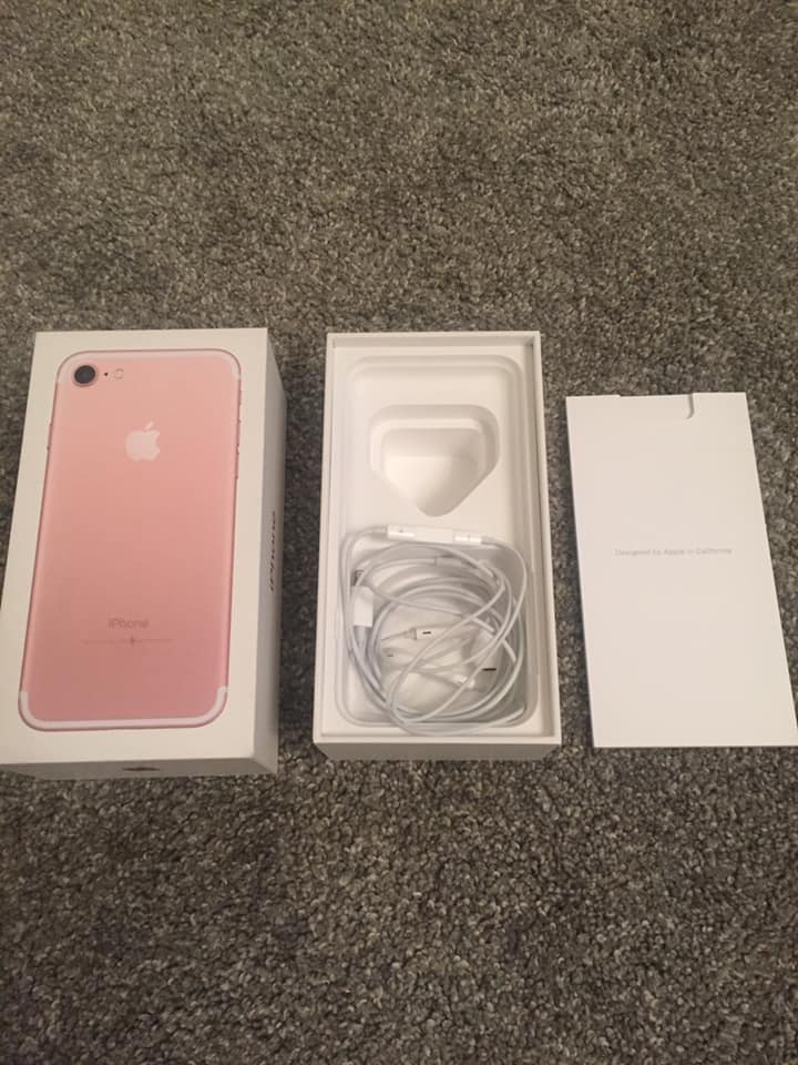 iPhone 7 128gb Rose Gold (with box)