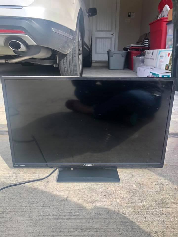24 inch Flat Screen TV