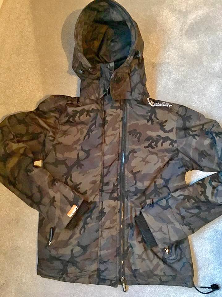 MENS SUPERDRY COAT SMALL-USED BUT GOOD CONDITION