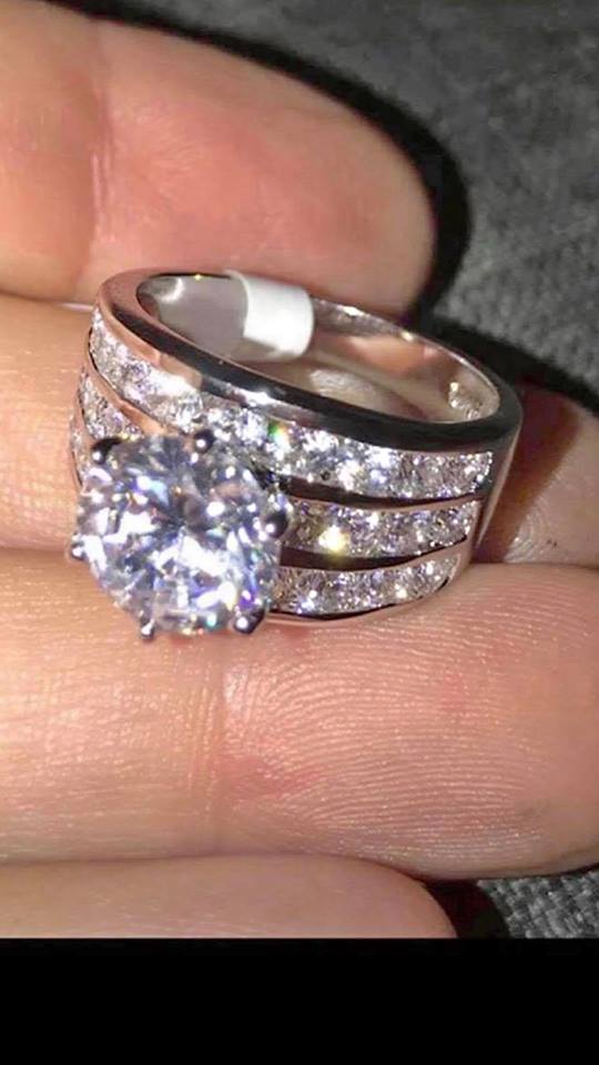 New! 18k White Gold Filled wedding engagement ring