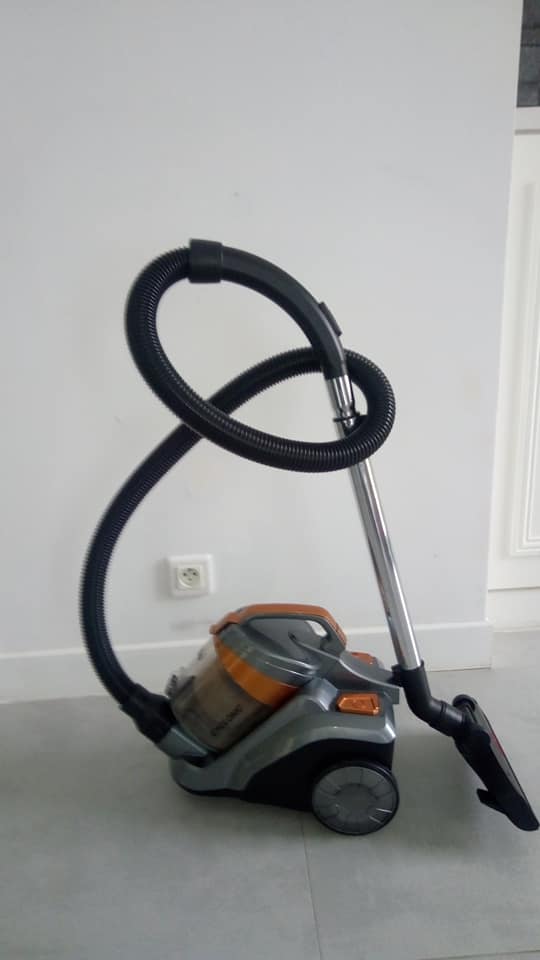 Aspirateur neuf